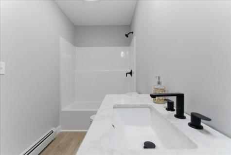 10 Meadow Lane Oxford ME 04270