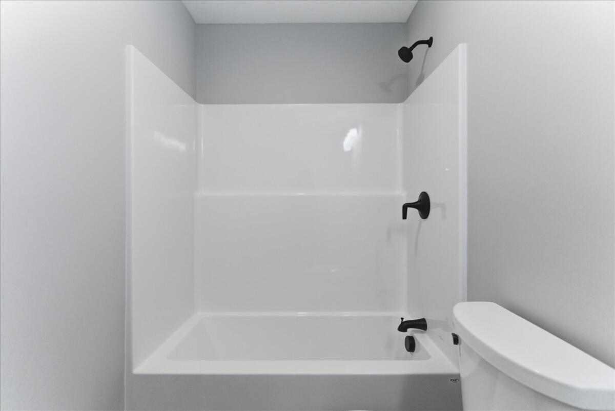 10 Meadow Lane Oxford ME 04270