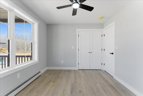 10 Meadow Lane Oxford ME 04270