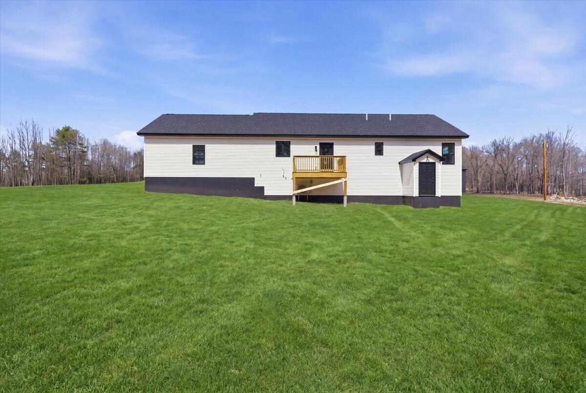 10 Meadow Lane Oxford ME 04270