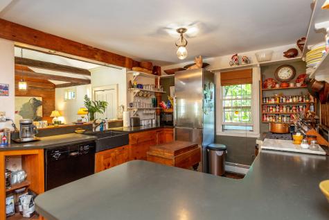 18 Winter Street Topsham ME 04086