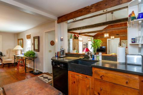 18 Winter Street Topsham ME 04086