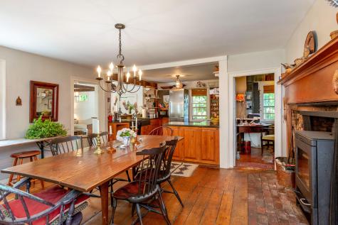 18 Winter Street Topsham ME 04086