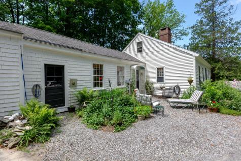 18 Winter Street Topsham ME 04086