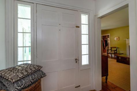 18 Winter Street Topsham ME 04086