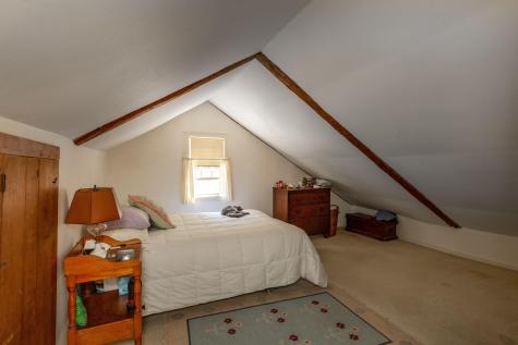 18 Winter Street Topsham ME 04086