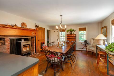 18 Winter Street Topsham ME 04086