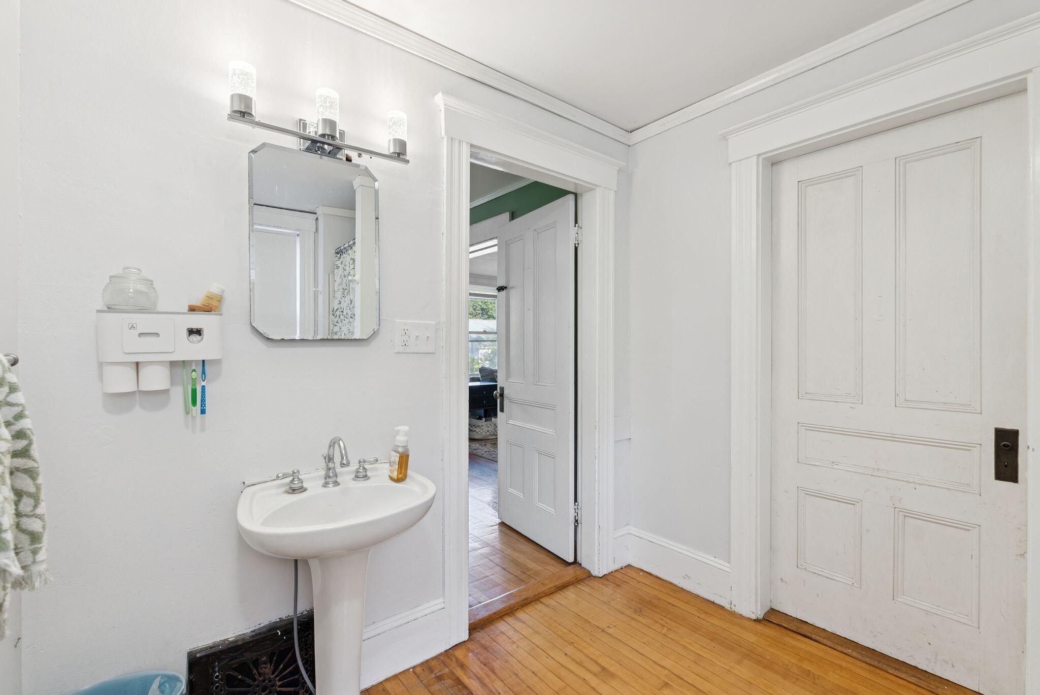 16 Murray Street Augusta ME 04330