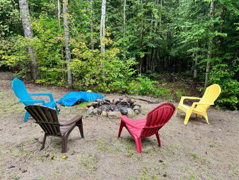 7 Wilderness Way Burlington ME 04417