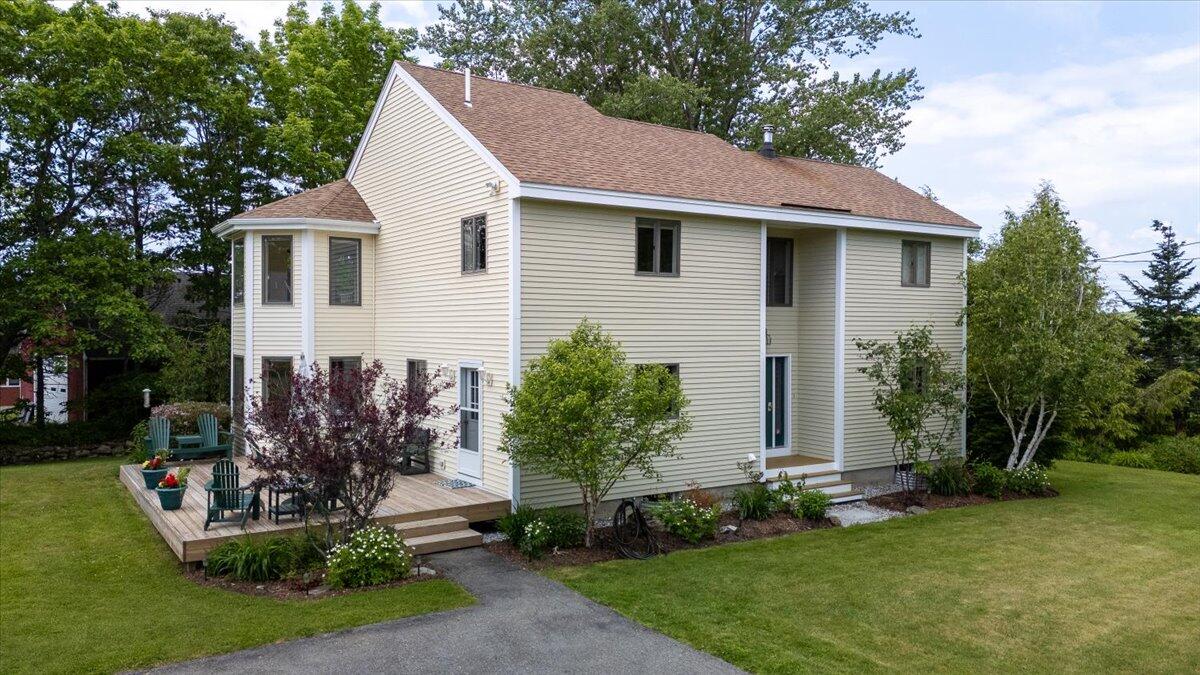 76 Donahue Drive South Thomaston ME 04858