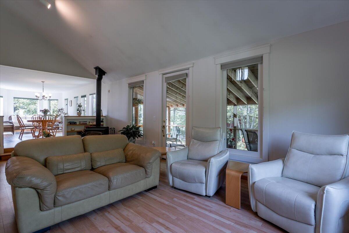 76 Donahue Drive South Thomaston ME 04858