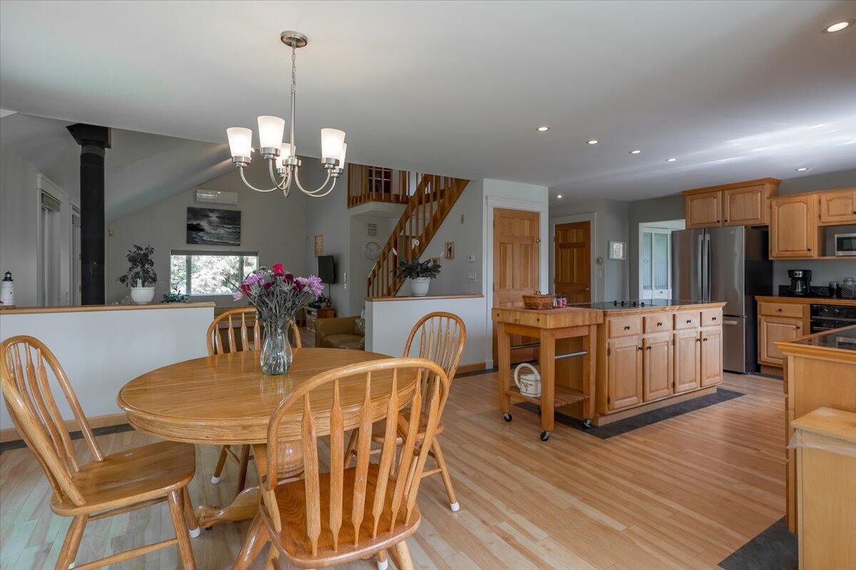 76 Donahue Drive South Thomaston ME 04858