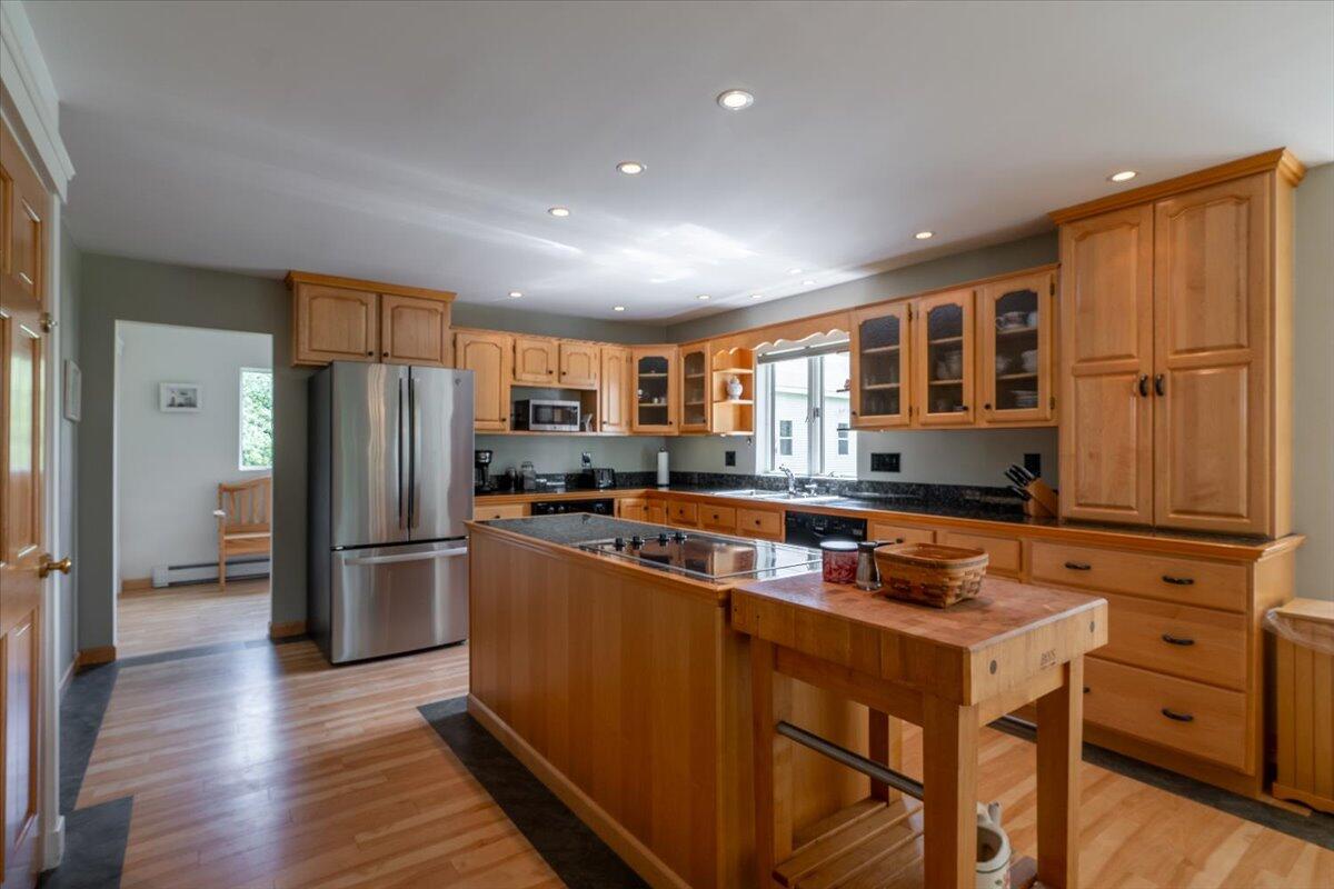 76 Donahue Drive South Thomaston ME 04858