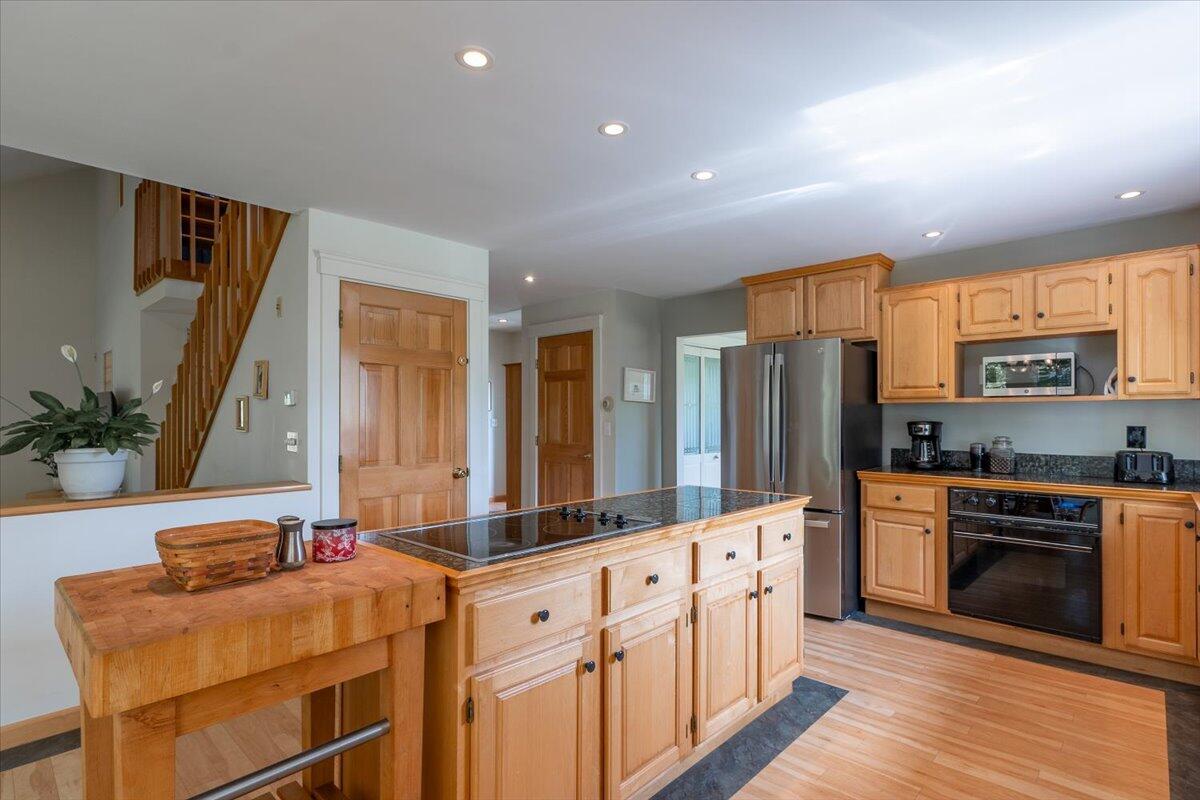 76 Donahue Drive South Thomaston ME 04858