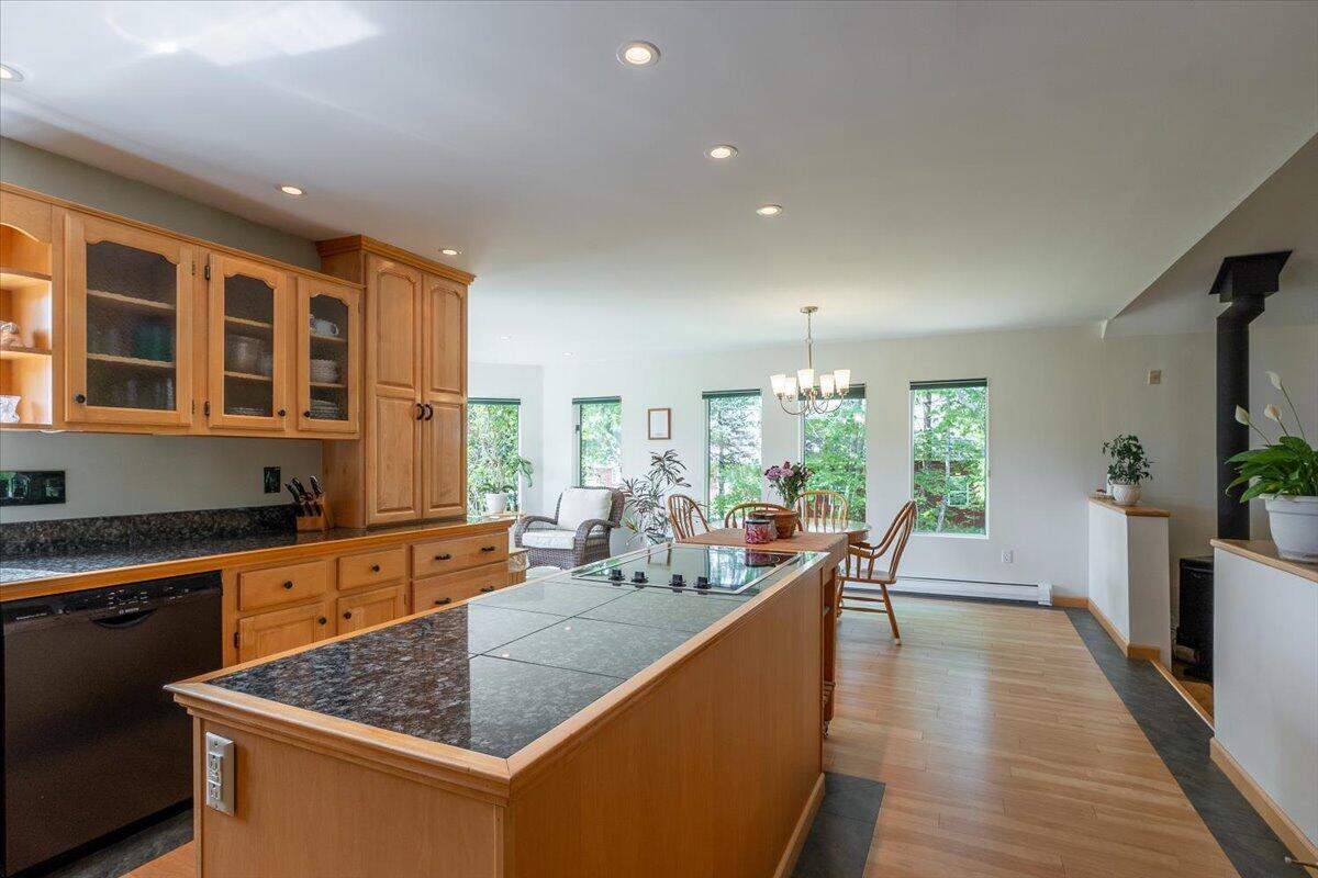 76 Donahue Drive South Thomaston ME 04858