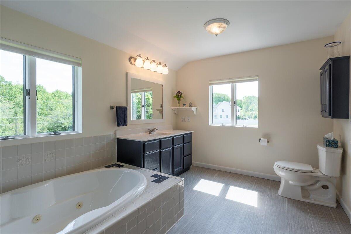 76 Donahue Drive South Thomaston ME 04858