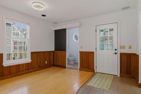 17 Commercial Street Kittery ME 03904