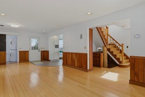 17 Commercial Street Kittery ME 03904