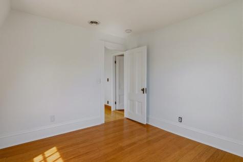 17 Commercial Street Kittery ME 03904