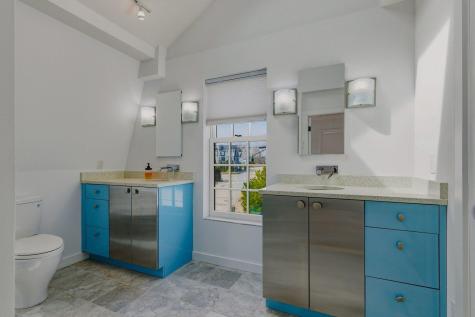 17 Commercial Street Kittery ME 03904