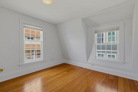 17 Commercial Street Kittery ME 03904