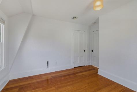 17 Commercial Street Kittery ME 03904