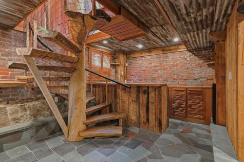 17 Commercial Street Kittery ME 03904