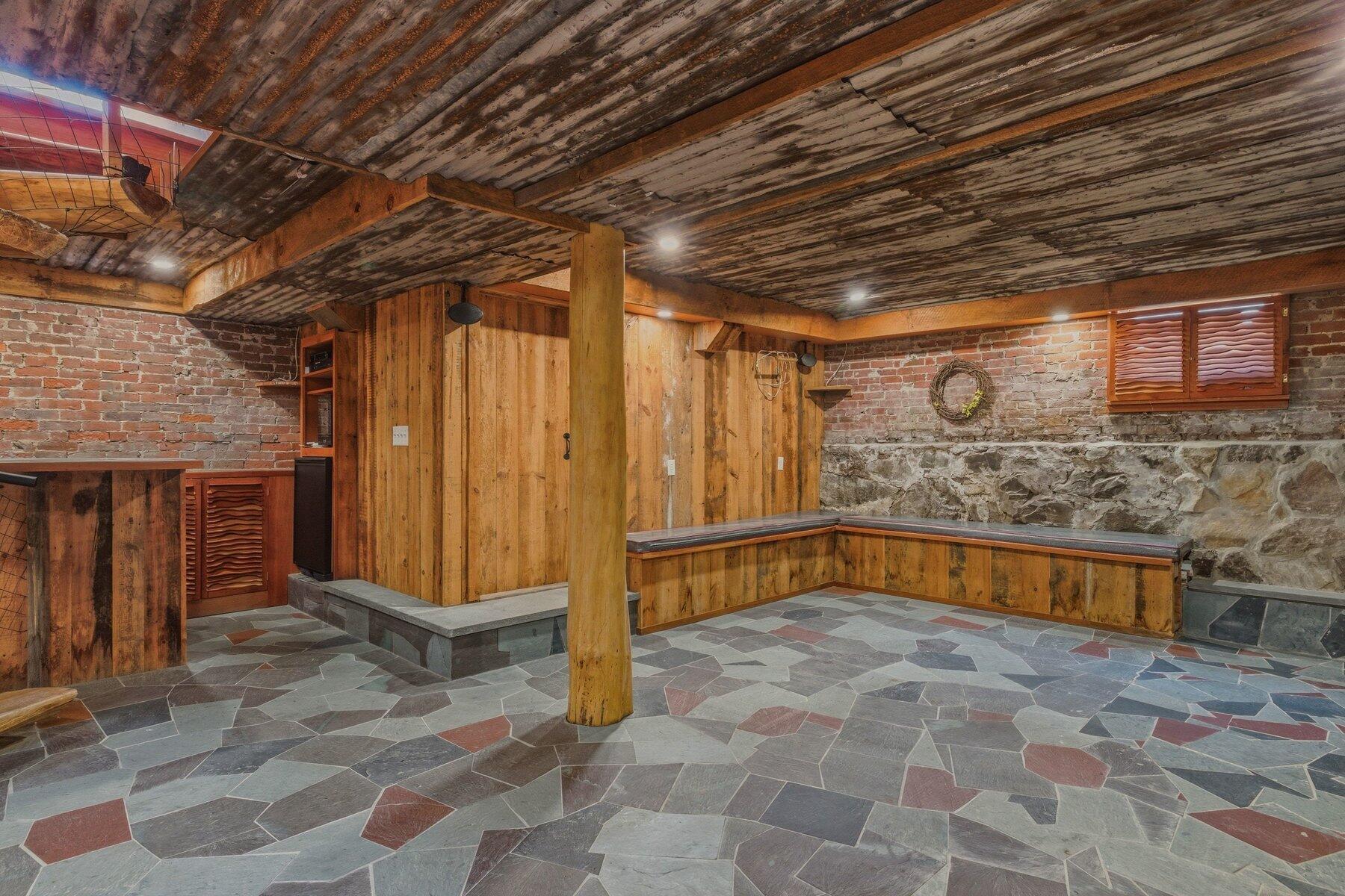 17 Commercial Street Kittery ME 03904