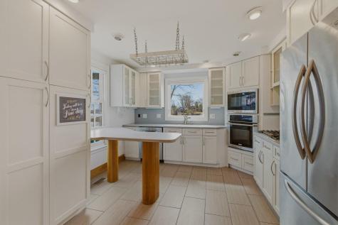 17 Commercial Street Kittery ME 03904