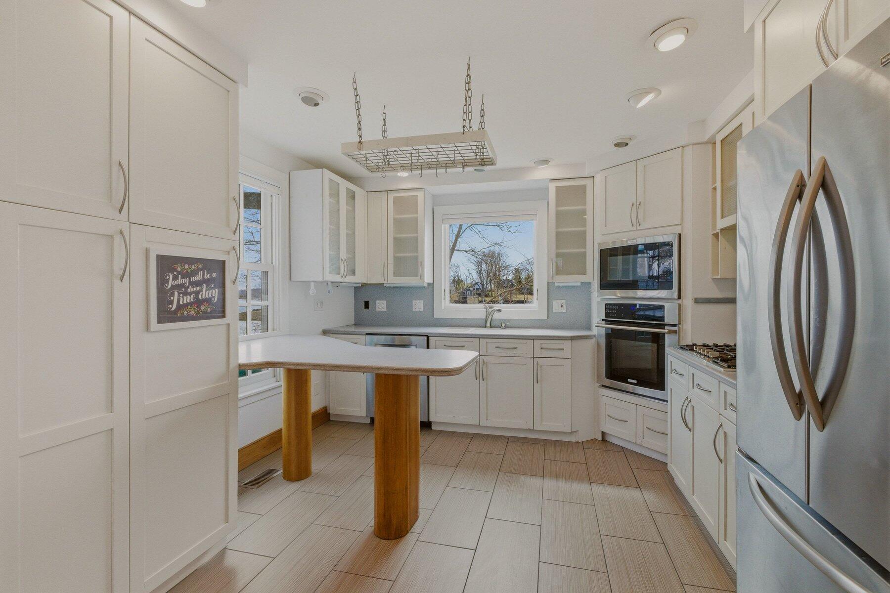 17 Commercial Street Kittery ME 03904