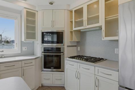 17 Commercial Street Kittery ME 03904