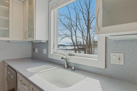 17 Commercial Street Kittery ME 03904