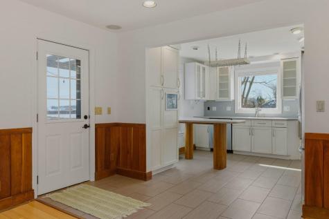 17 Commercial Street Kittery ME 03904