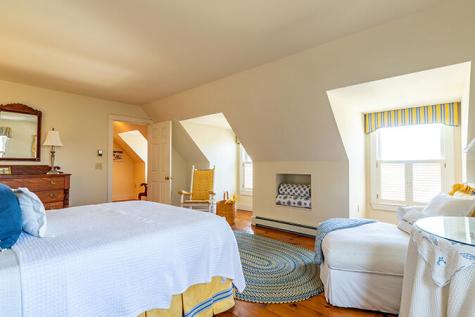 8 Chestnut Hill Camden ME 04843