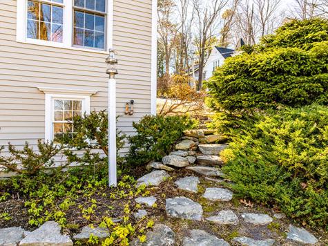 8 Chestnut Hill Camden ME 04843