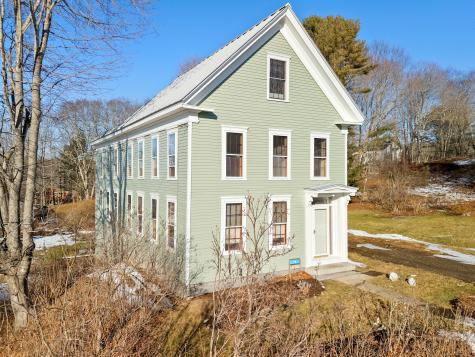 16 School Street Waldoboro ME 04572