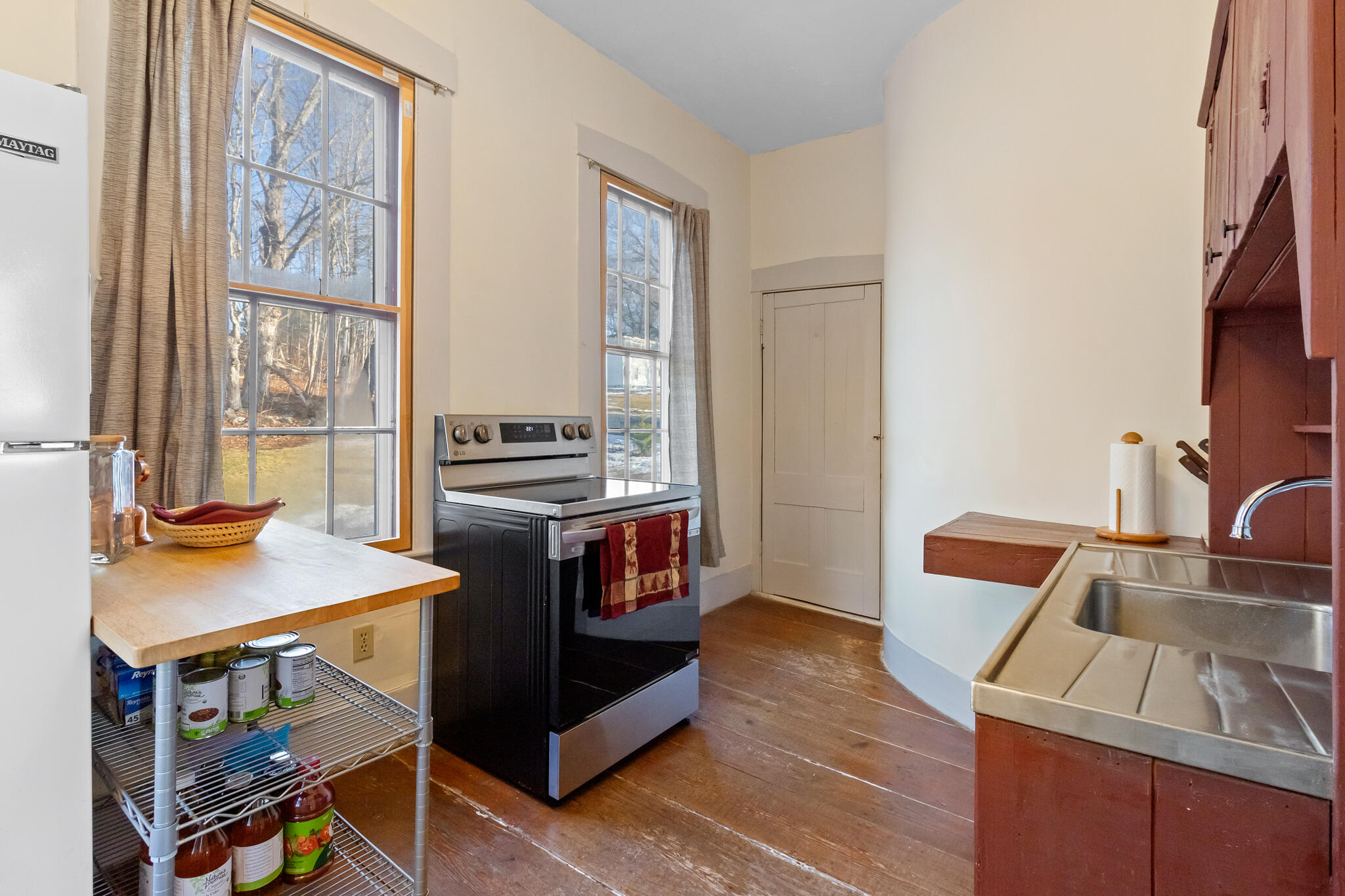 16 School Street Waldoboro ME 04572