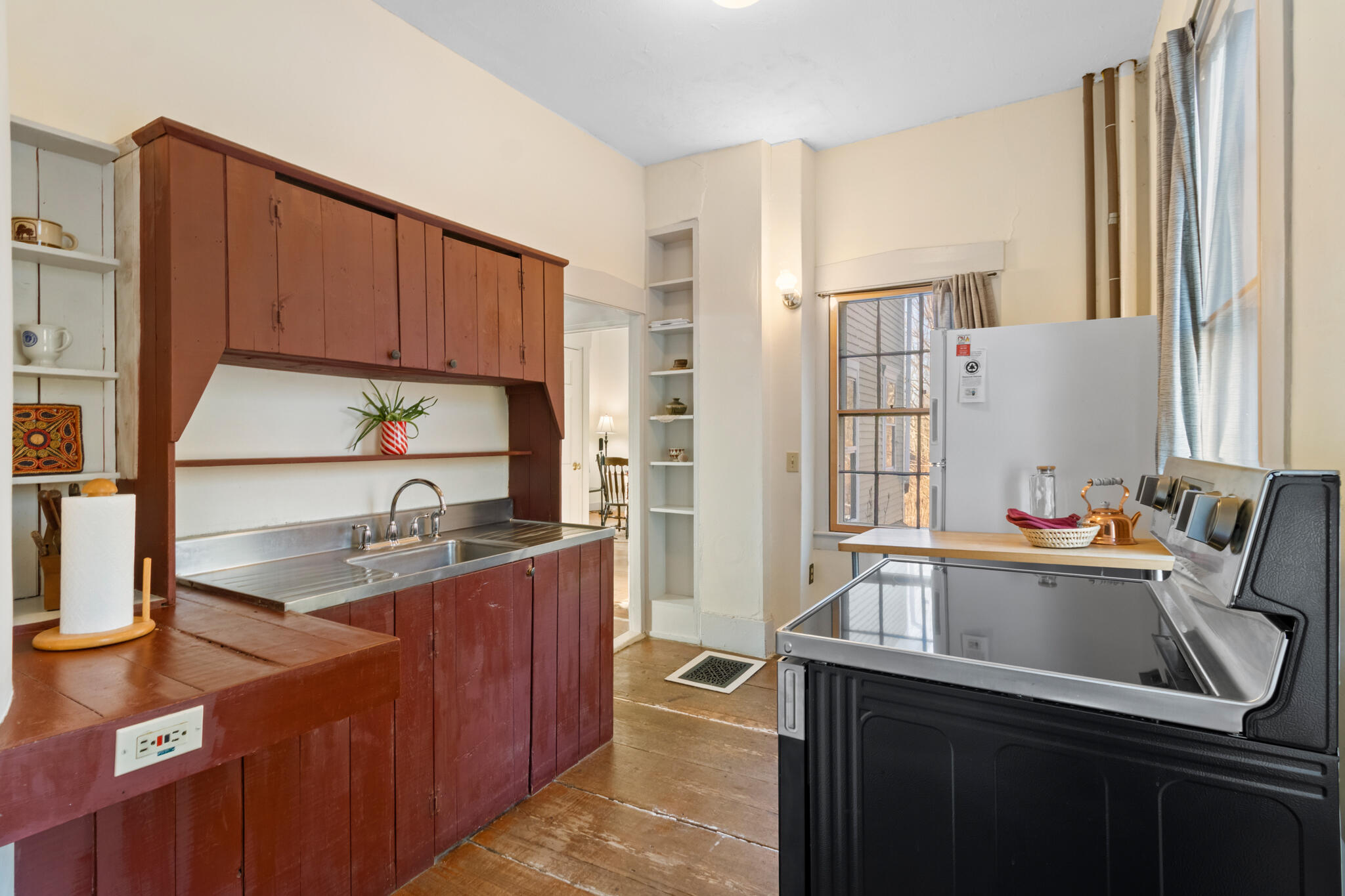 16 School Street Waldoboro ME 04572