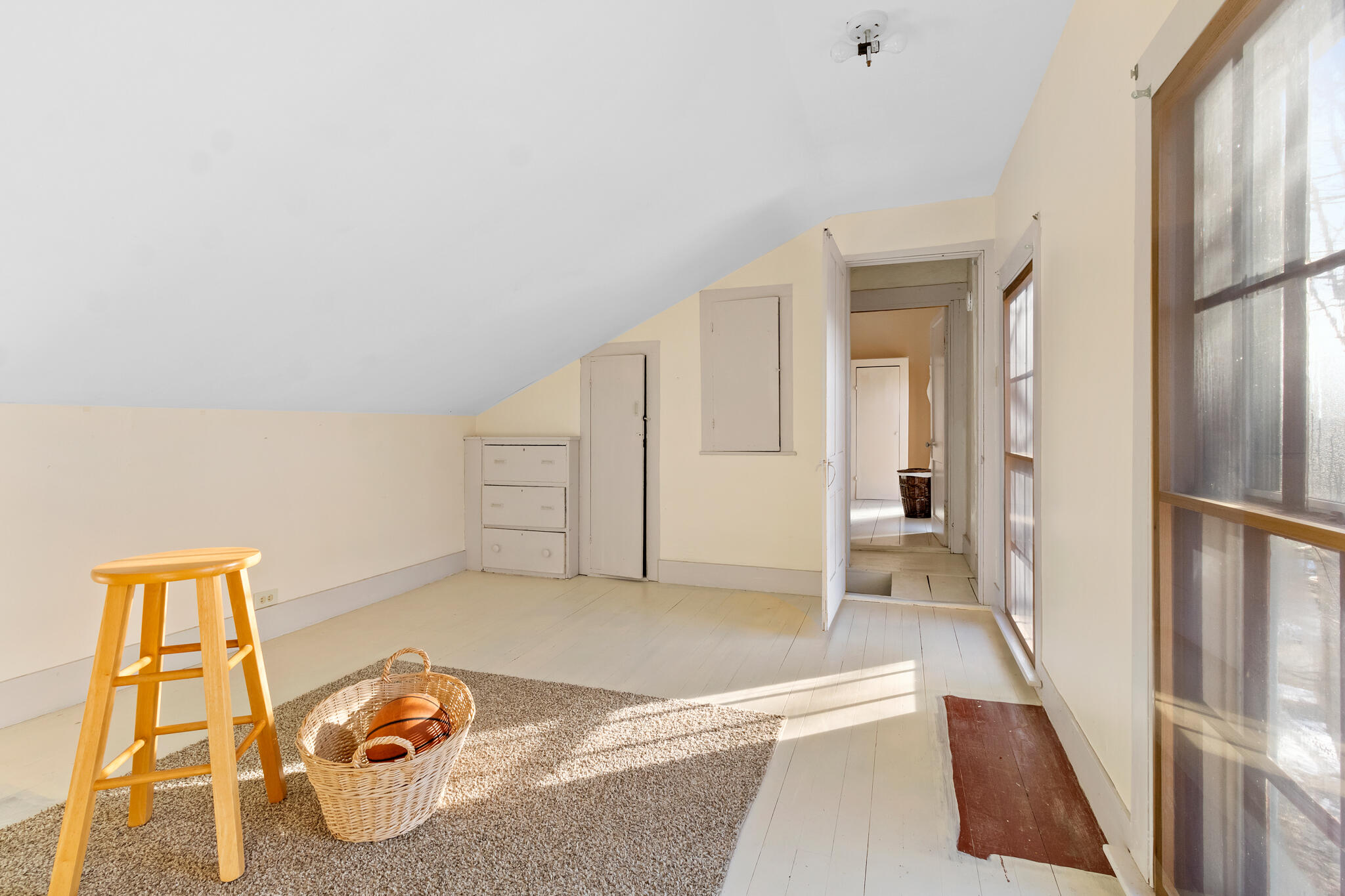 16 School Street Waldoboro ME 04572