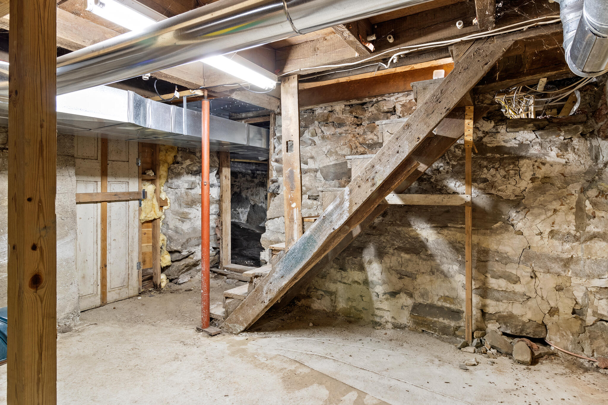 16 School Street Waldoboro ME 04572