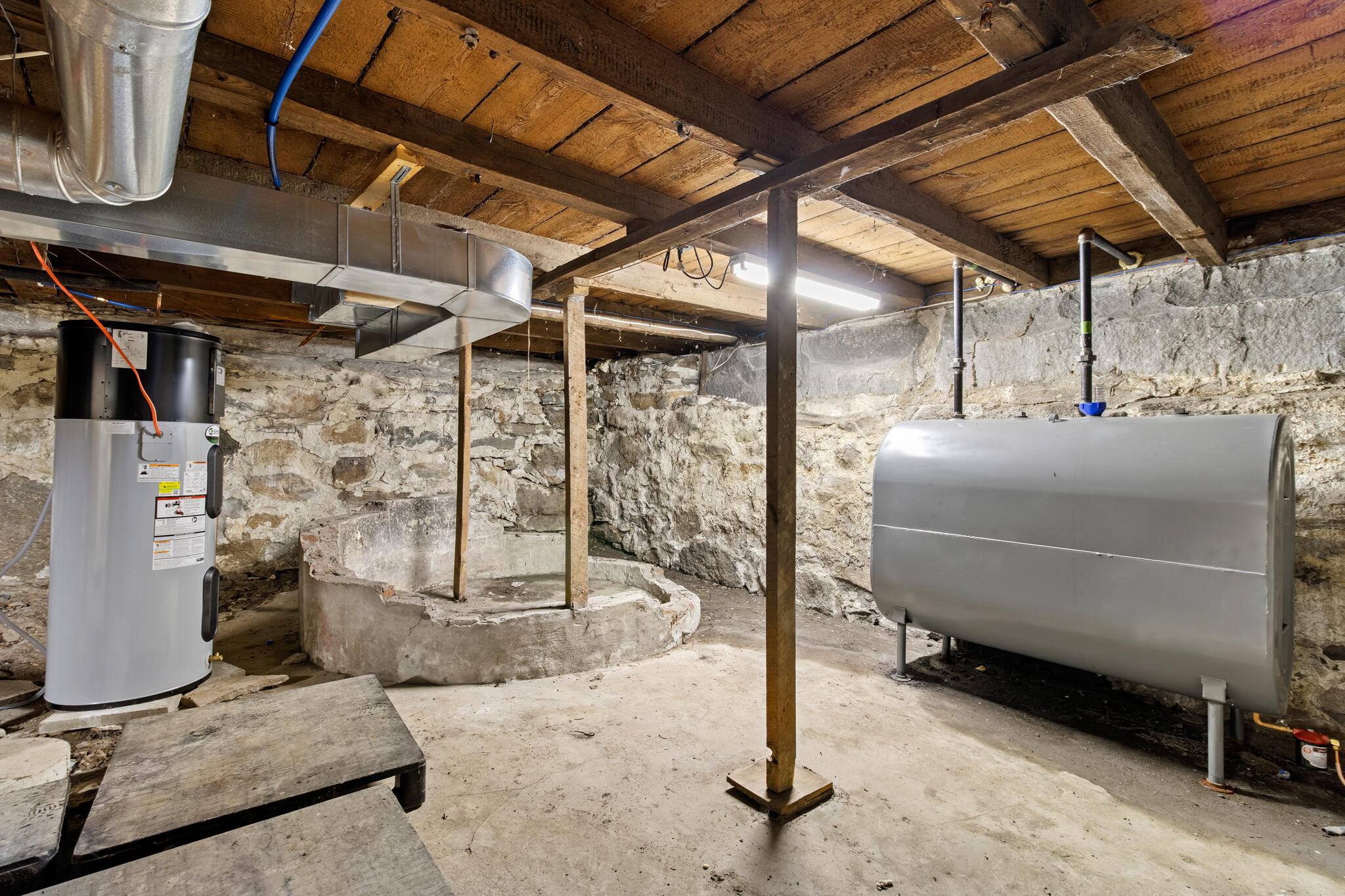 16 School Street Waldoboro ME 04572