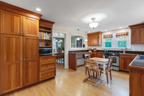 53 Summit Street Portland ME 04103