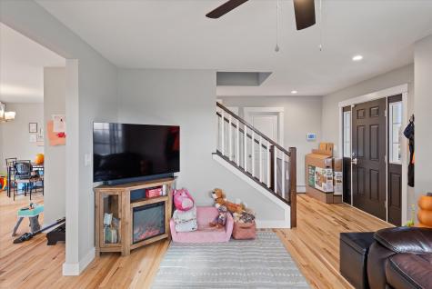 18 Boxwood Lane Hermon ME 04401