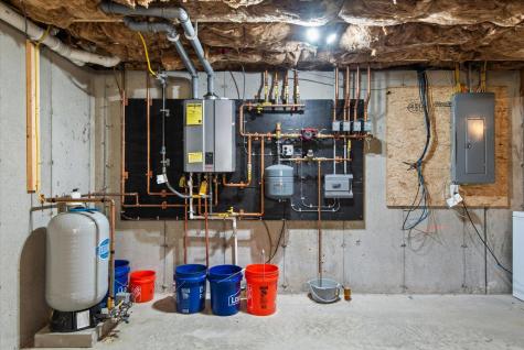 18 Boxwood Lane Hermon ME 04401