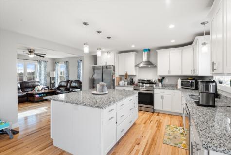 18 Boxwood Lane Hermon ME 04401