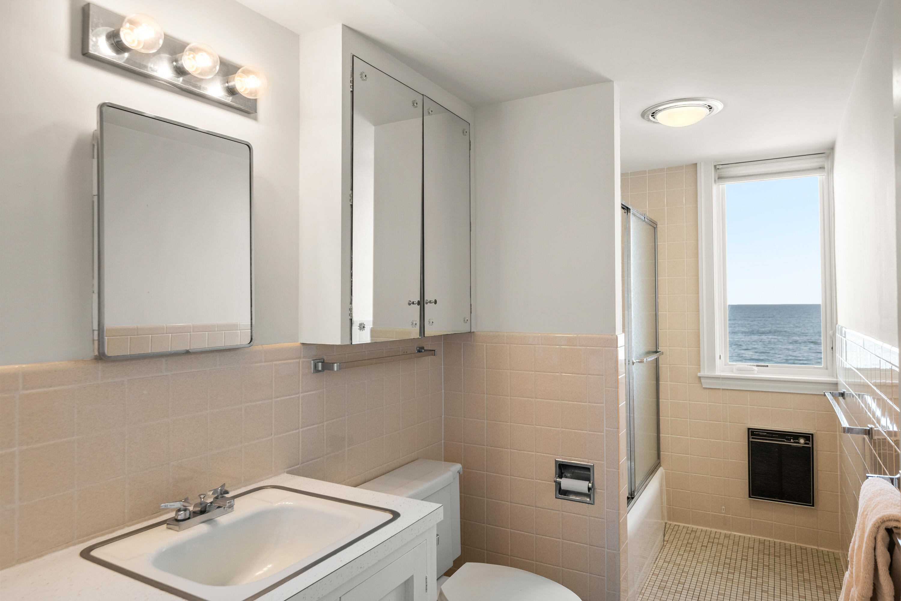 21 Starboard Lane York ME 03911