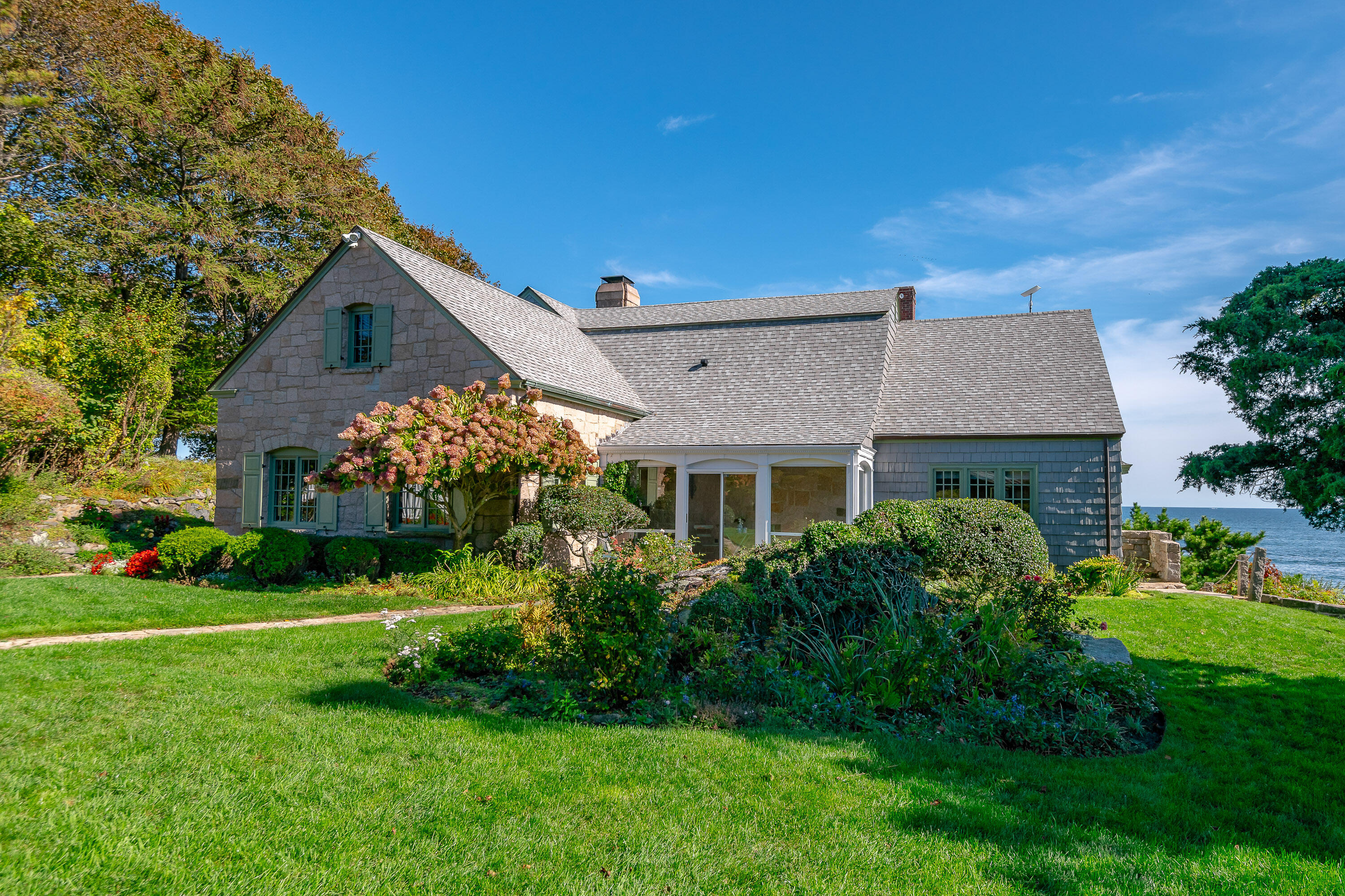 21 Starboard Lane York ME 03911