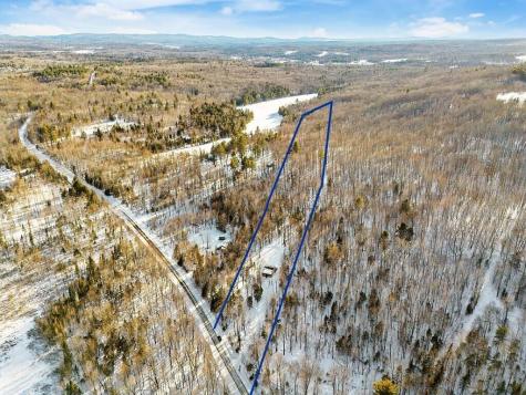 8 Magnolia Lane Starks ME 04938