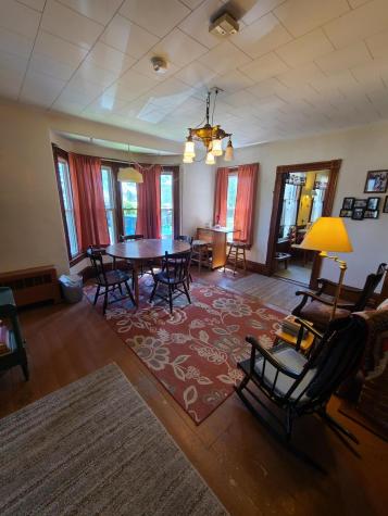 518 Main Street Oxford ME 04270