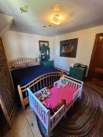 518 Main Street Oxford ME 04270